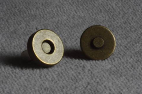 10 Mini - Magnetknopf Altmessing - 12 mm 072 - Bild: A2