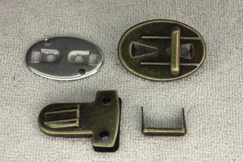 10 Steckschloss - Altmessing 353-247 - Bild: a4