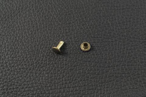 100 Doppelkopf - Hohlnieten 7/10 Altmessing 375