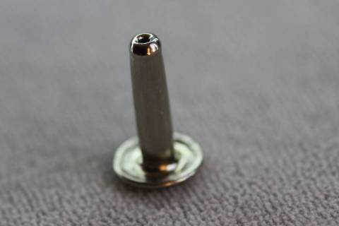 Doppelkopf - Hohlnieten 13/21 Nickel 364 - Bild: A1