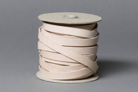 10 Meter Flachlederband - Wasserb&uuml;ffelleder 10 mm breit - Bild: A1-natur