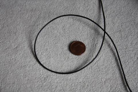 Stabiles K&auml;nguru - Endloslederband 1 mm - Bild: A-sw