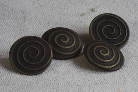 Mittelalter -  Antikverzierungen Altmessing matt 7610