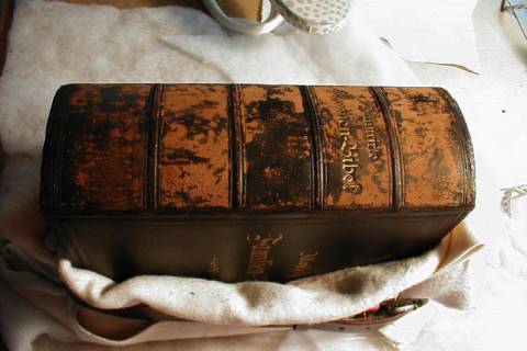 Bibelrestauration - Bild: A5