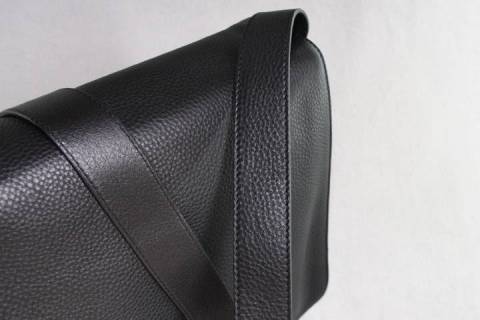 Messenger Bag - Leder - Hochformat - Bild: A4