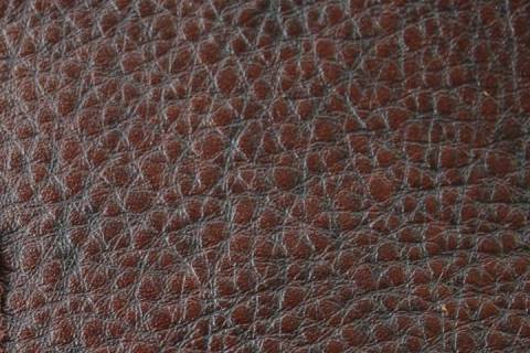 Bullenleder - Creolo - Bild: Lederfarbe-Mahagony_3