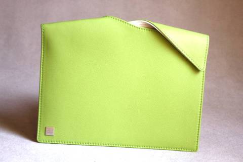 Cover I-Pad H&uuml;llen - Olbrish b Neon - Weiss - Bild: Farbe-Apfel-403_1