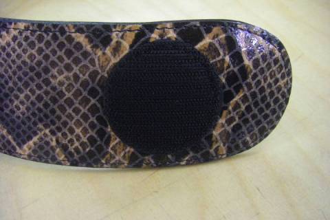 Damenkalblederg&uuml;rtel mit Schlangenpr&auml;gung - Bild: A1