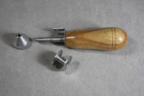 Patent - N&auml;happarat - N&auml;hheft mit Spule - Bild: A1