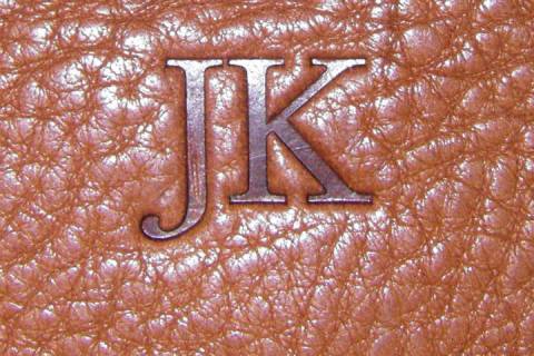 Initialen Praegung  - Bild: A1