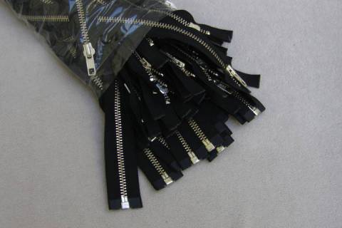 Rei&szlig;verschluss - Metallrei&szlig;verschl&uuml;&szlig;e - Bild: A8