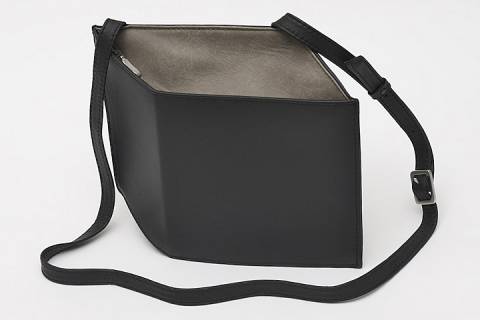 Lederhandtaschen Kubus von Olbrish b  - Bild: Farbe-Schwarz-083-Nubuk_1