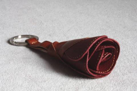 Schl&uuml;sselanh&auml;nger - Bizet - Rosen Natur/Rot - Bild: A2