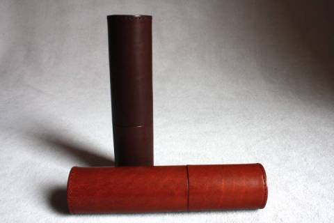 Handgen&auml;hte Hartleder - Etuis - Bild: A4