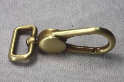 Karabinerhaken - 25 mm - Altmessing - 356 - Bild: A7