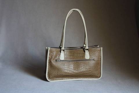 Sonderanfertigung Kalbledervariationen Karamell - Bild: A1