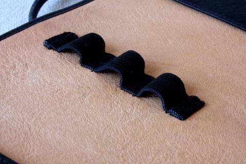 Sonnenleder - Stifterolle -Goethe H - Schwarz - Bild: A2