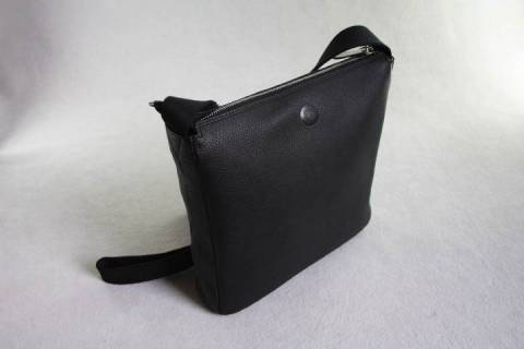 Sonnenledertasche Ronda K - Bild: Farbe-Schwarz-Blau_2