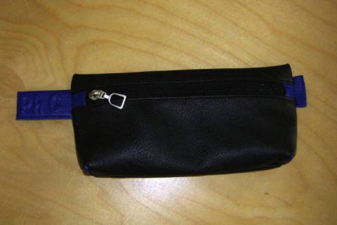 Stifteetuis mit Initialen - Bild: A2