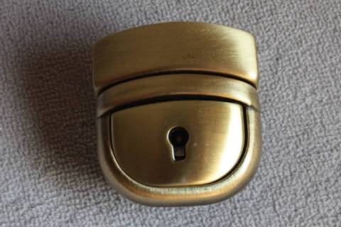 Taschenverschl&uuml;sse Altmessing 249