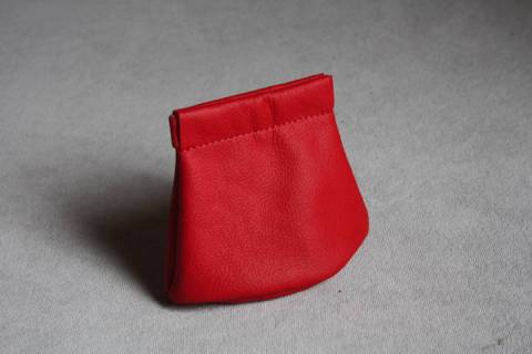 T&uuml;nkram - Damen - Leder -Etuis - Bild: Lederfarbe-Rot_5