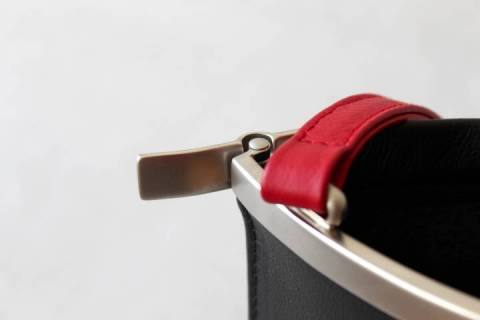 Olbrish b - Arcde - klein Schwarz - Rot - Bild: a3